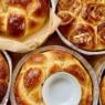 Different braids of round challah